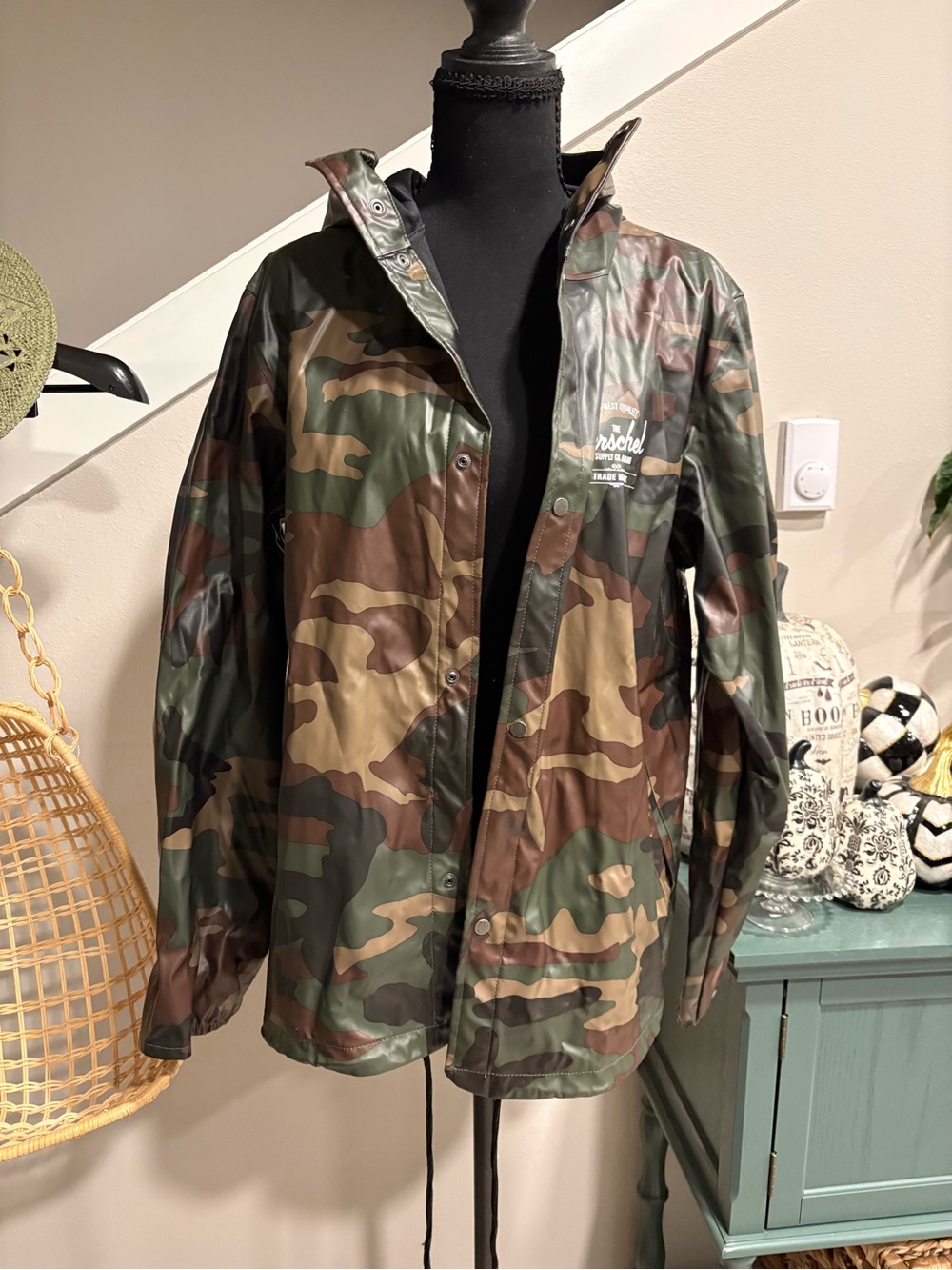 Herschel Supply Company Men’s Camouflage Raincoat - Green/Brown